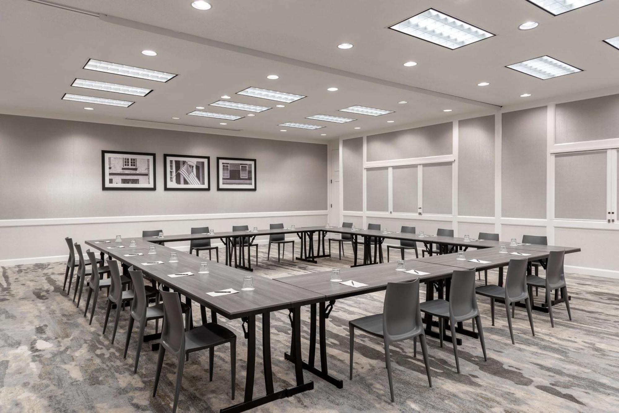 Hilton Alexandria Mark Center Extérieur photo