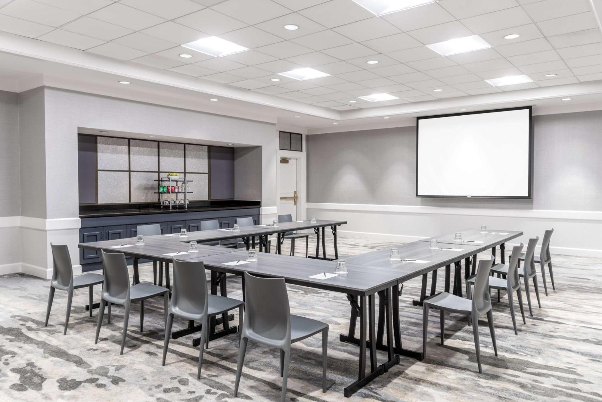 Hilton Alexandria Mark Center Extérieur photo