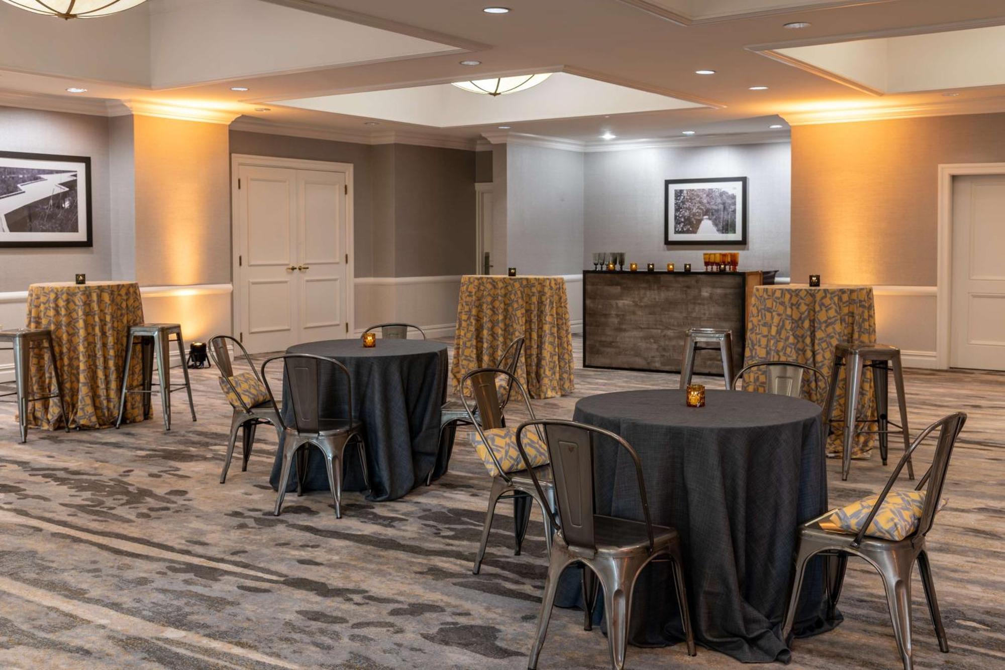Hilton Alexandria Mark Center Extérieur photo